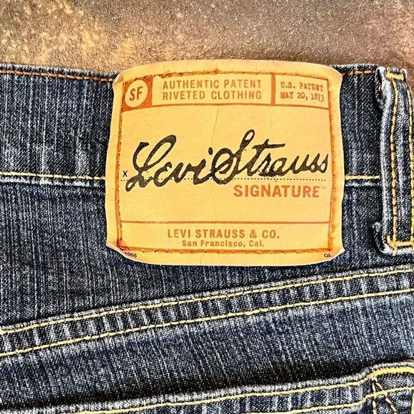 Levi Strauss Signature Bootcut Women’s 18W Medium Denim Jeans - Picture 11 of 11